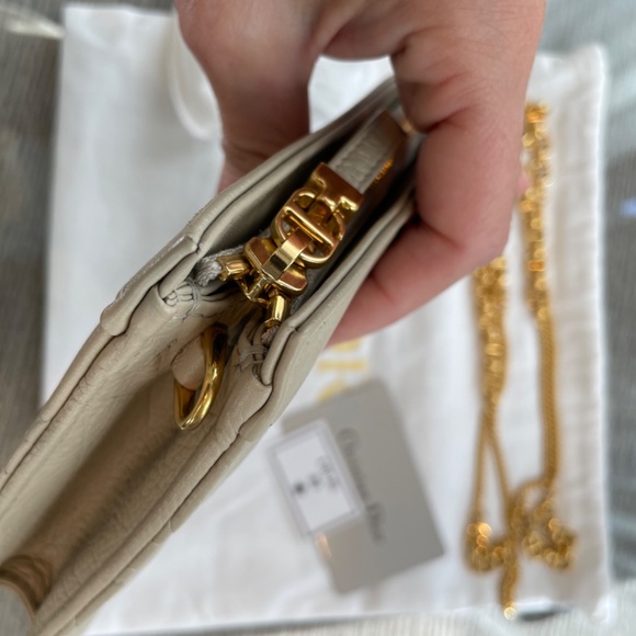 DIOR CARO ZIPPED POUCH WITH CHAIN - Picture 10 of 15